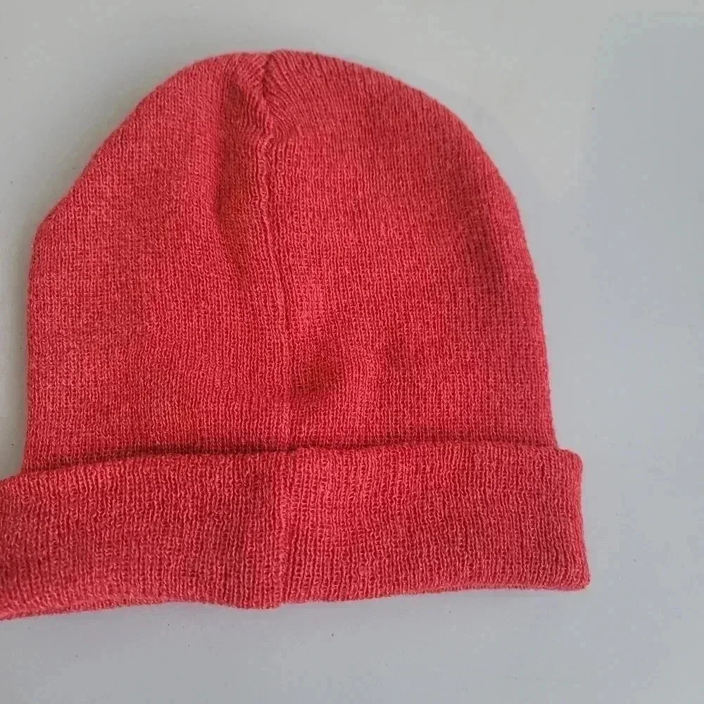 IT Pennywise Knit Beanie Hat Red Stretch Front Patch One Size